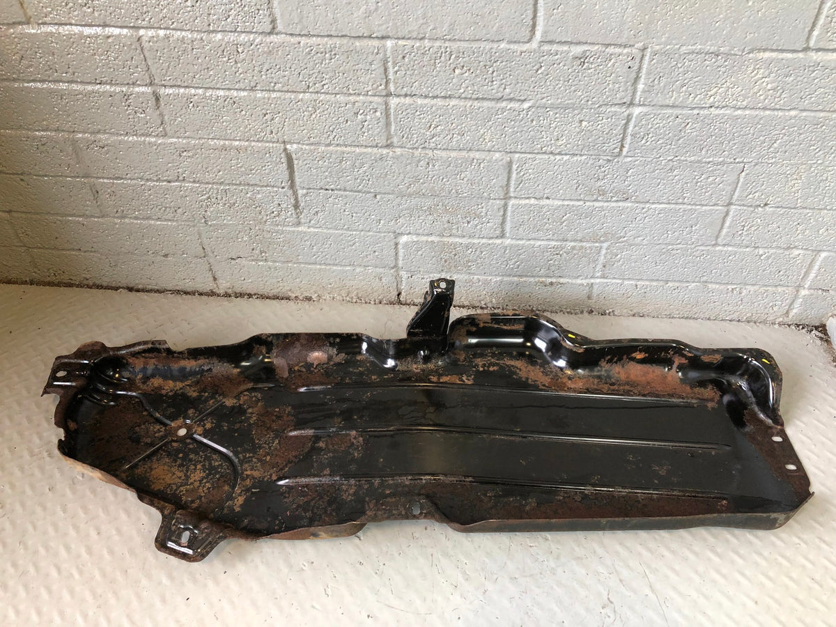 Discovery 4 Fuel Tank Guard LR015384 2009 to 2016 Land Rover K30095