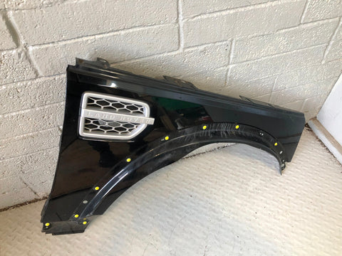 Discovery 4 Front Wing Off Side Santorini Black LRC 820 2009 to 2016 K30095