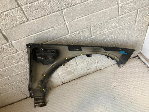 Discovery 4 Front Wing Near Side Santorini Black LRC 820 2009 to 2016 K30095