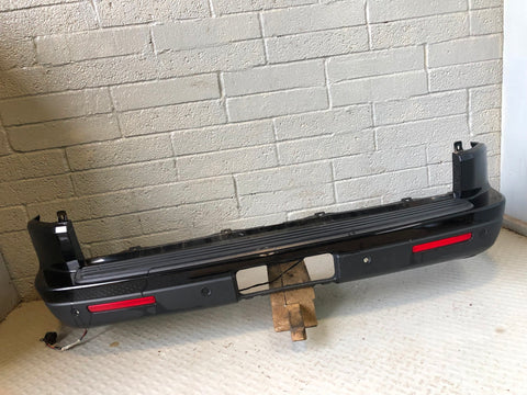 Discovery 4 Rear Bumper with Reflectors Santorini Black Land Rover K30095