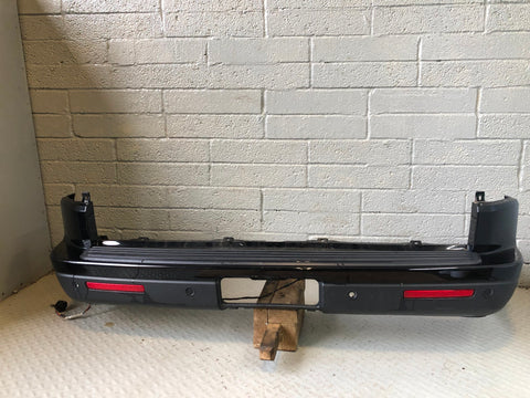 Discovery 4 Rear Bumper with Reflectors Santorini Black Land Rover K30095