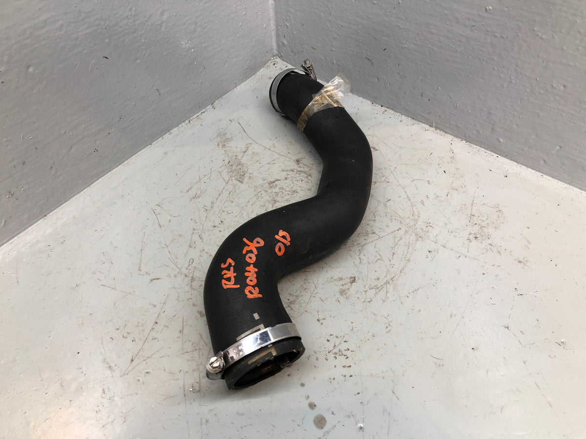 Range Rover Sport Intercooler to Turbo Pipe Hose Off Side 3.6 TDV8 2006 to 2010