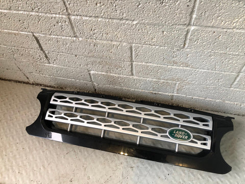 Discovery 4 Grille Front Santorini Black Land Rover 2009 to 2016 K30095