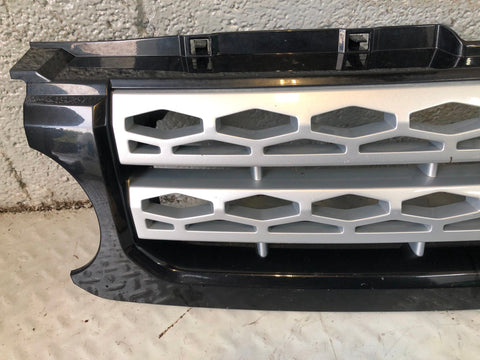 Discovery 4 Grille Front Santorini Black Land Rover 2009 to 2016 K30095
