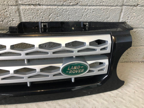 Discovery 4 Grille Front Santorini Black Land Rover 2009 to 2016 K30095