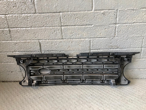 Discovery 4 Grille Front Santorini Black Land Rover 2009 to 2016 K30095