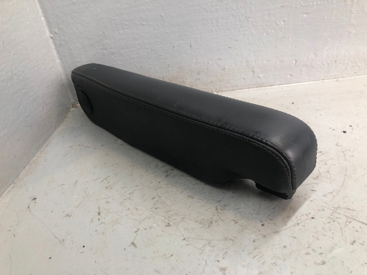 Discovery 4 Armrest Black Leather Near Side Front Passenger Land Rover L10046