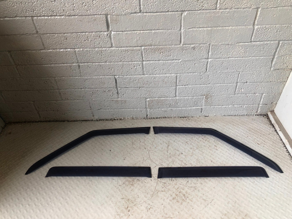 Discovery 3 4 Set Of 4 Wind Deflectors Plastic Land Rover 2004 to 2016 L10046