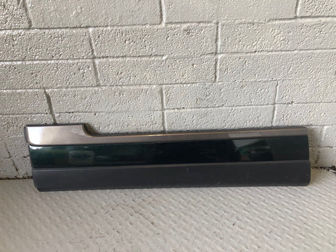 Range Rover L405 Door Pod Trims Lower Set of 4 Aintree Green 2013 to 2017 L18085