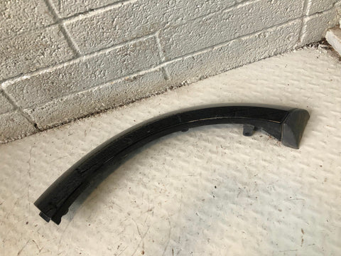 Discovery 4 Arch Trim Near Side Rear Quarter Santorini Black 2009 to 2016 K30095