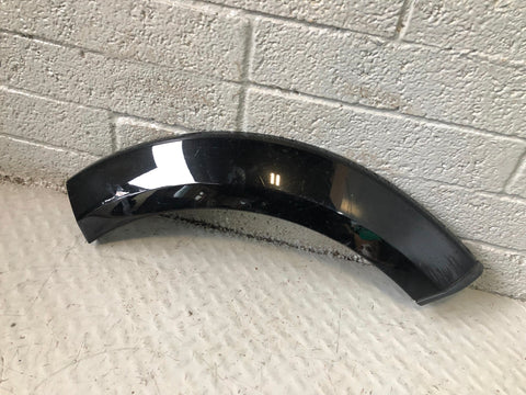 Discovery 4 Arch Trim Near Side Rear Quarter Santorini Black 2009 to 2016 K30095