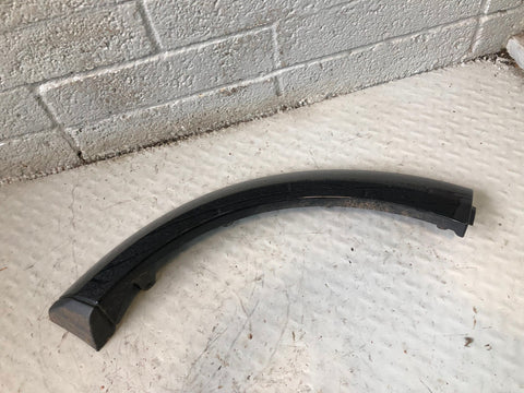Discovery 4 Arch Trim Off Side Rear Quarter Santorini Black 2009 to 2016 K30095