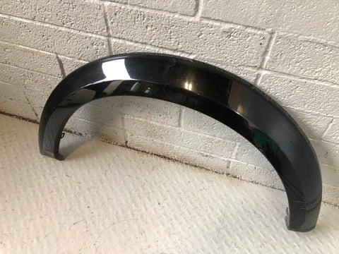 Discovery 4 Wheel Arch Trim Front Off Side Santorini Black Land Rover K30095