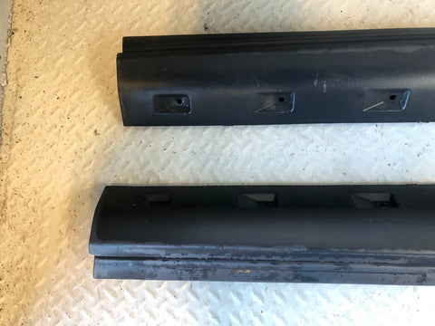 Discovery 3 or 4 Sill Trim Cover Protector Pair Land Rover 2004 to 2014 K05115