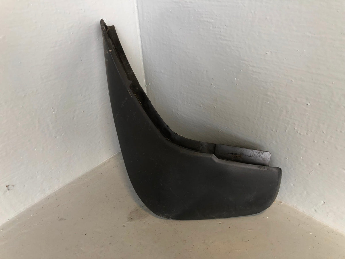 Range Rover L405 Mud Flap Splash Guard Near Side Rear Left 2013 to 2017 L18085