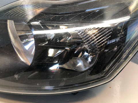 Ford Focus Headlight Near Side Halogen MK2.5 8M51 13W030 DE 2008 to 2011