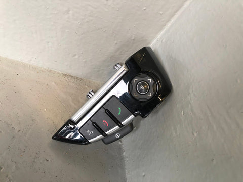 Discovery 4 Steering Wheel Audio Phone Controls DH22-13D767-JB Land Rover