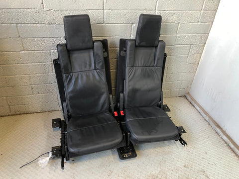 Discovery 4 Seats Rear 3rd Third Row in Black Land Rover 2009 to 2016 L17036