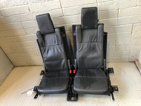 Discovery 4 Seats Rear 3rd Third Row in Black Land Rover 2009 to 2016 L17036