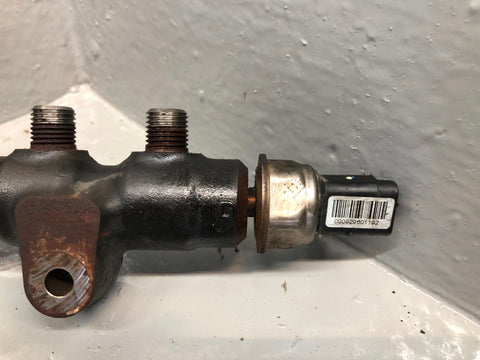 Ford Focus Fuel Rail Diesel With Sensor 1.6 TDCI MK2.5 9654592680 2008 to 2011