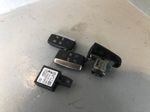 Discovery 4 Key Remote and Blade with Door Lock Land Rover 2009 to 2014 K19085