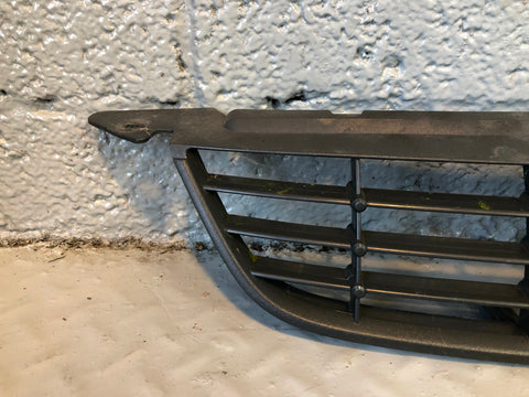 Ford Focus Front Grille Assembly Genuine MK2.5 2008 to 2011