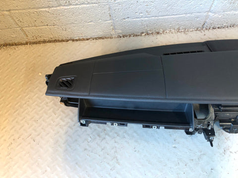 Discovery 4 Dashboard Black Sat Nav Land Rover 2009 to 2016 L17036