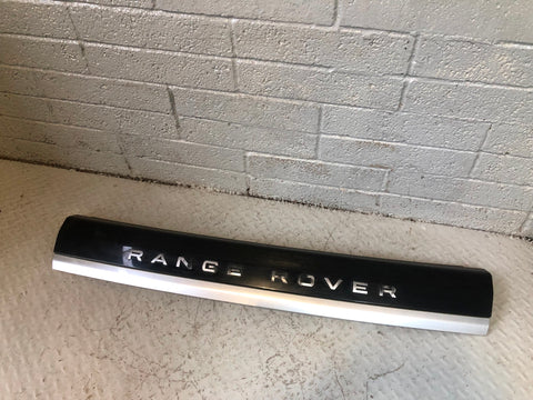 Range Rover Sport Tailgate Trim Santorini Black L320 2011 to 2013 L26115