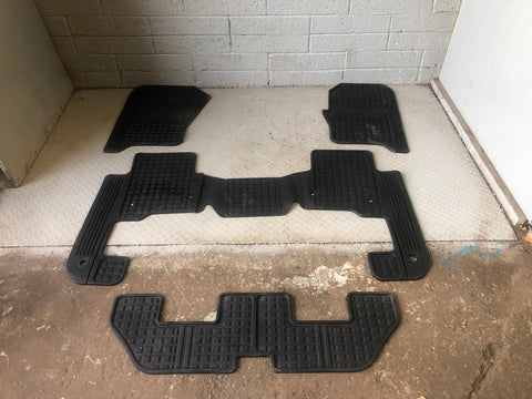 Discovery 3 4 Floor Mats Rubber Genuine Land Rover 2004 to 2016 L10046