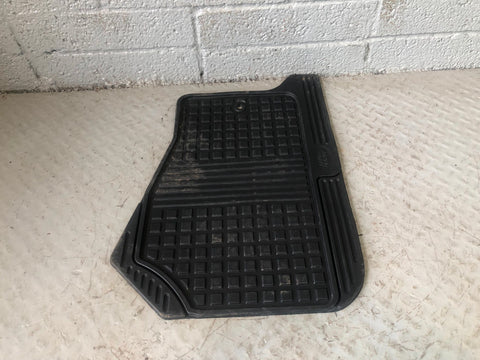Discovery 3 4 Floor Mats Rubber Genuine Land Rover 2004 to 2016 L10046