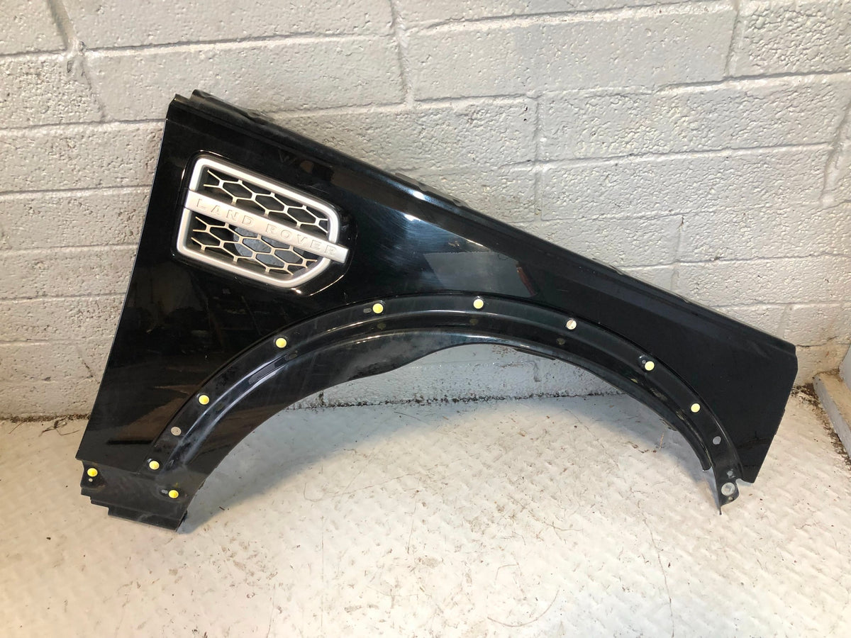 Discovery 4 Front Wing Off Side Santorini Black LRC 820 2009 to 2016 L12016