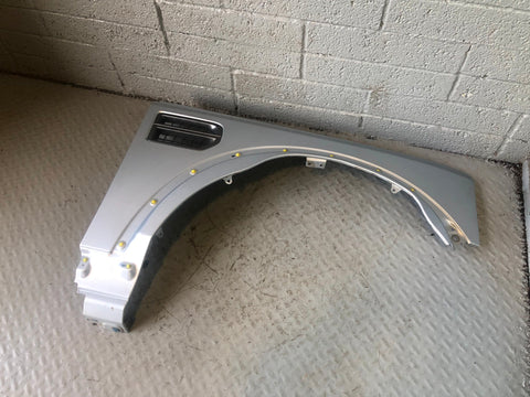 Discovery 3 Wing Off Side Front Zermatt Silver Land Rover 2004 to 2009 D15046