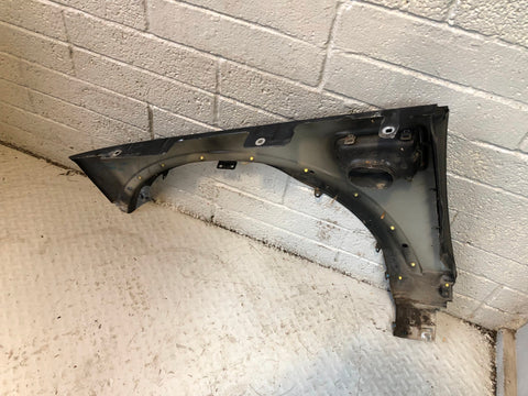 Discovery 4 Front Wing Off Side Santorini Black LRC 820 2009 to 2016 L12016