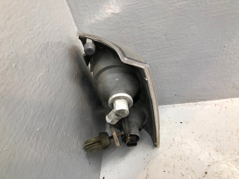 Range Rover L322 Indicator Side Light Off Side Front Spares or Repairs R13016