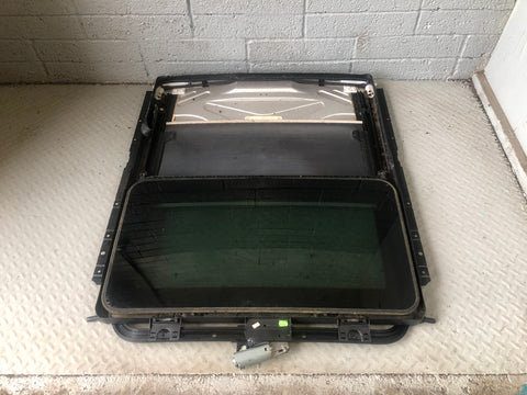 Range Rover L322 Sunroof Glass Cartridge Frame Assembly 2002 to 2006 K15046
