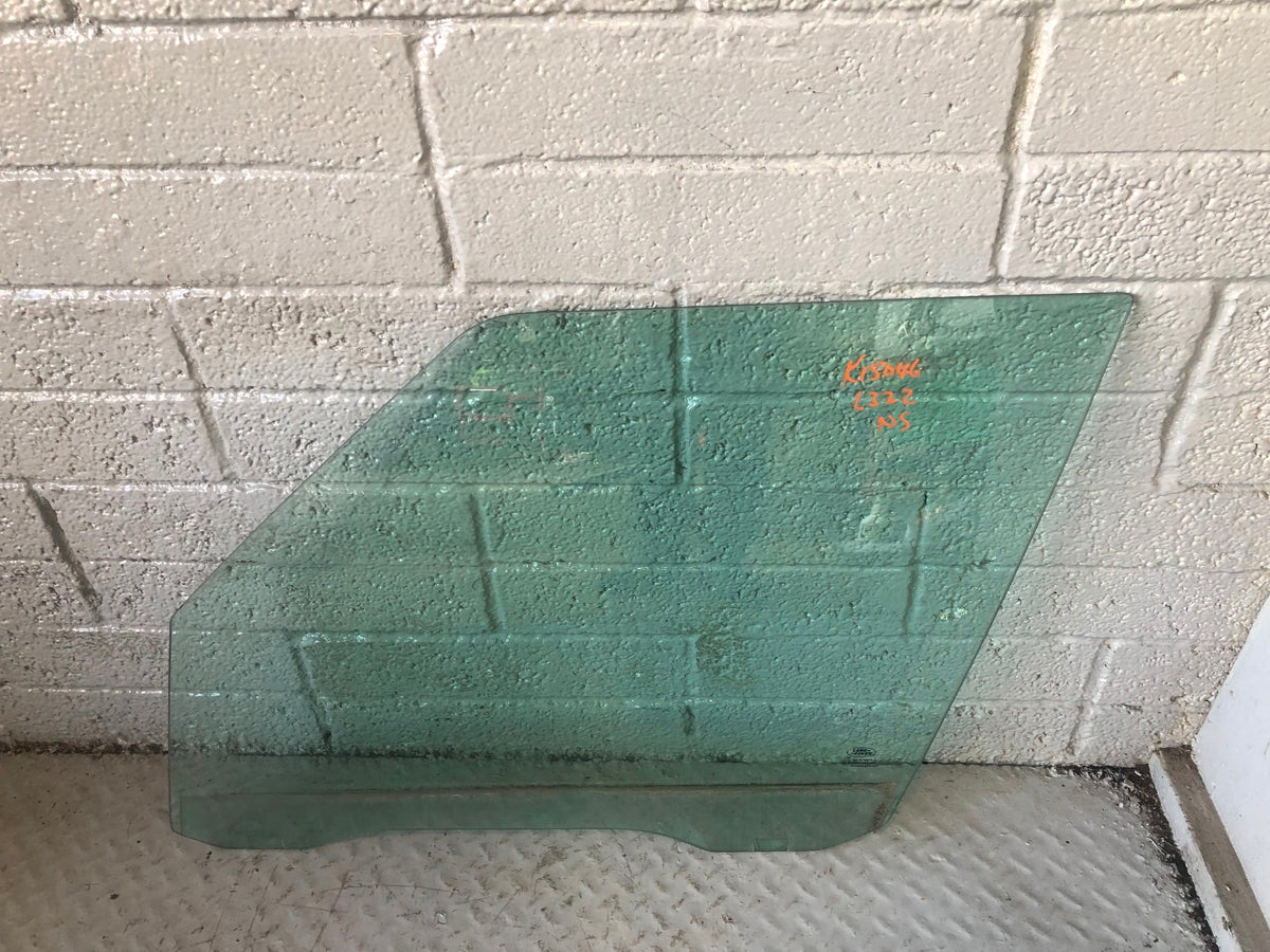Range Rover L322 Window Glass Single Glazed Near Side Front 2002 to 2006 K15046