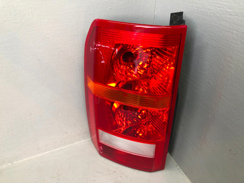 Discovery 3 Tail Light Cluster Near Side Rear XFB000573 2004 to 2009 K21105
