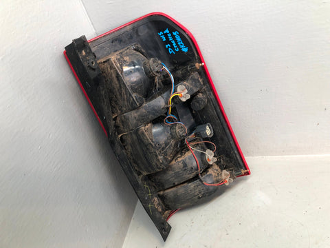 Discovery 3 Tail Light Cluster Near Side Rear XFB000573 2004 to 2009 K21105