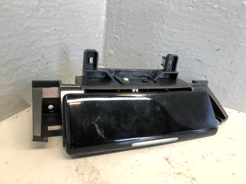 Discovery 4 Ashtray Front Land Rover AH22-048A02-AB 2009 to 2016 L17036