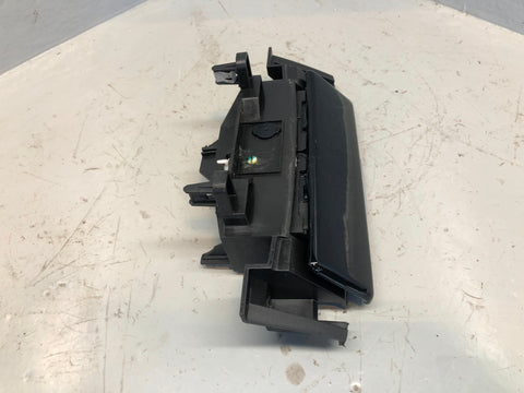 Discovery 4 Ashtray Front Land Rover AH22-048A02-AB 2009 to 2016 L17036
