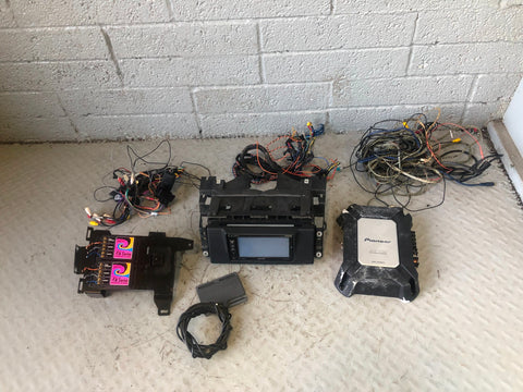 Alpine INE-W9708T Head Unit Sat Nav Screeen with Pioneer Amplifier Kit K15043