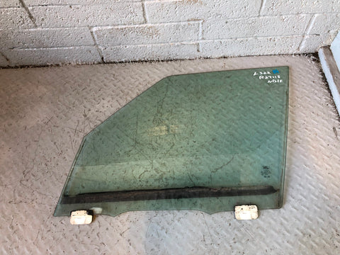 Range Rover L322 Window Glass Double Glazed Near Side Front 2006 to 2012 R27115