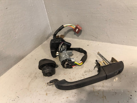 Discovery 2 Ignition Barrel Key and Door Handle Land Rover 1998 to 2004 L06085