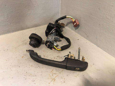 Discovery 2 Ignition Barrel Key and Door Handle Land Rover 1998 to 2004 L06085