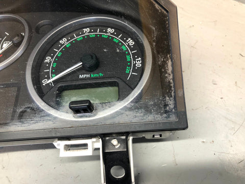 Discovery 3 Instrument Cluster 2.7 TDV6 YAC500097 Land Rover 2004 to 2007 K21105