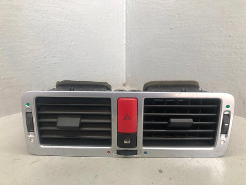 Range Rover L322 Dashboard Centre Air Vents JBD000022PUY 2002 to 2006 K15046
