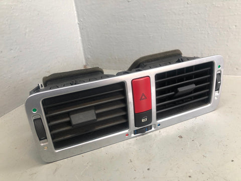 Range Rover L322 Dashboard Centre Air Vents JBD000022PUY 2002 to 2006 K15046