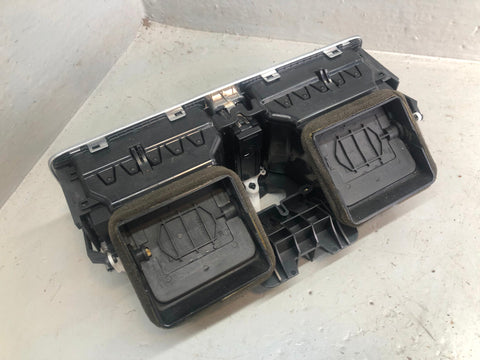 Range Rover L322 Dashboard Centre Air Vents JBD000022PUY 2002 to 2006 K15046