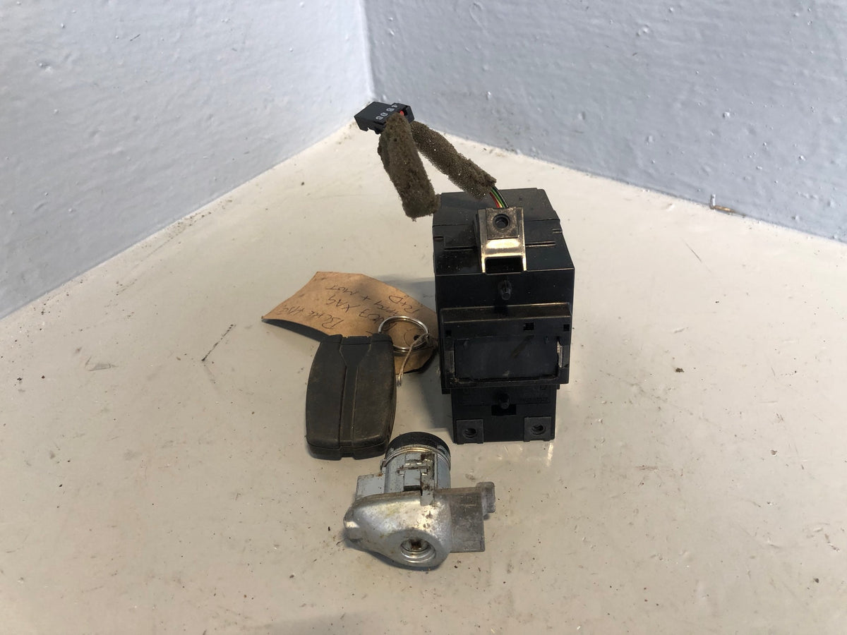 Freelander 2 Ignition Barrel with 1 Key Door Lock Land Rover 2006 to 2015 R22085