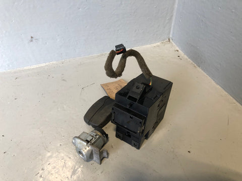 Freelander 2 Ignition Barrel with 1 Key Door Lock Land Rover 2006 to 2015 R22085